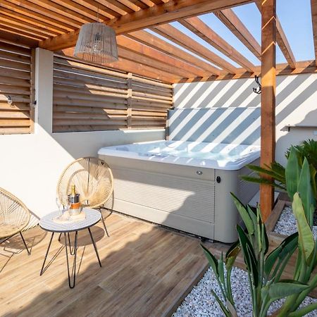 L'Entre Deux-Suite Romantique - Jacuzzi Privatif - Clim Reversible - Wifi Le Somail ภายนอก รูปภาพ