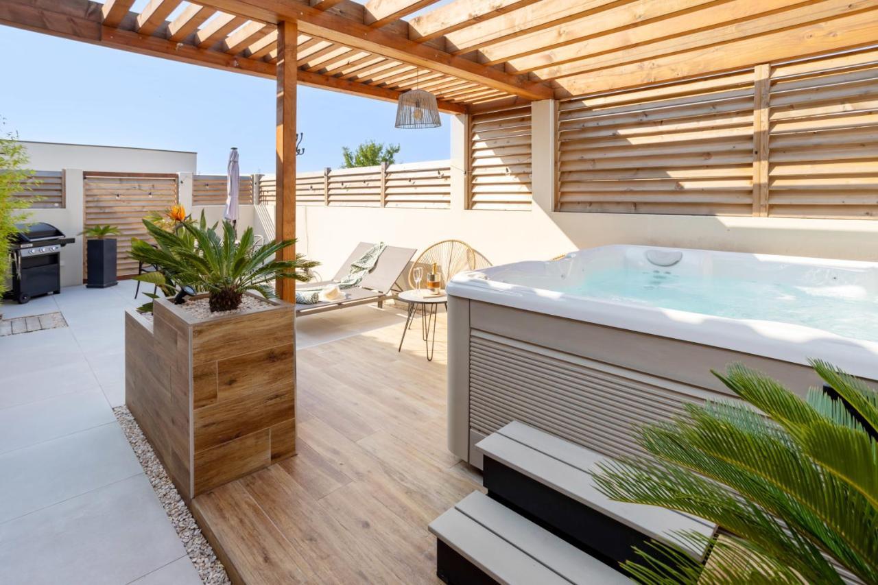 L'Entre Deux-Suite Romantique - Jacuzzi Privatif - Clim Reversible - Wifi Le Somail ภายนอก รูปภาพ