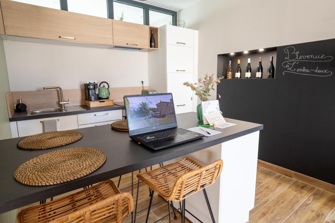 L'Entre Deux-Suite Romantique - Jacuzzi Privatif - Clim Reversible - Wifi Le Somail ภายนอก รูปภาพ
